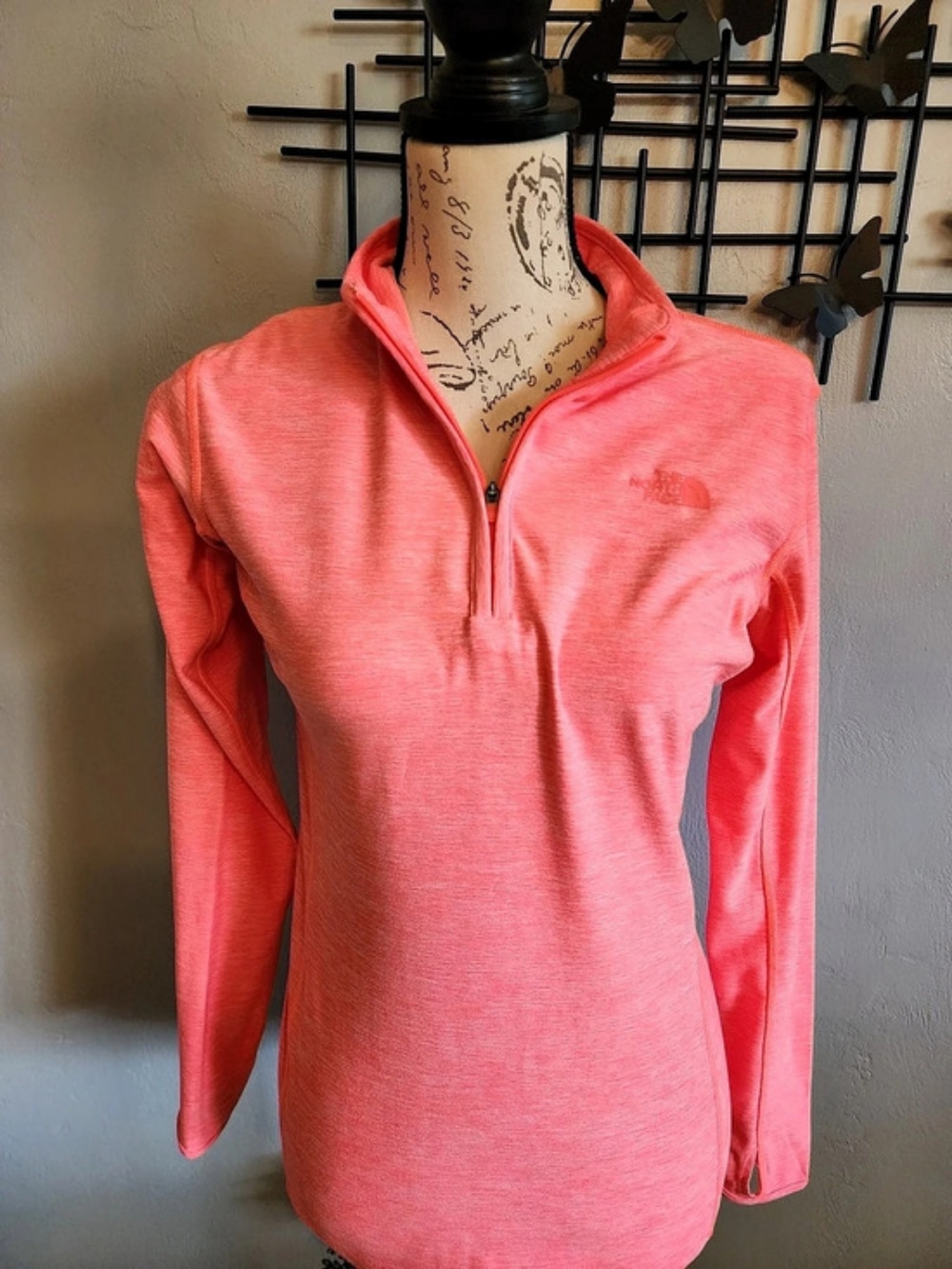 The North Face 1/4 Zip Pullover In Neon Orange
